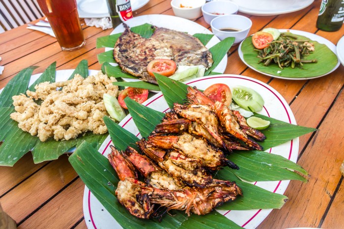 Seafood jimbaran menega trevallog bay bakar ikan enak bumbu khas gotravelly tempat balinese sumber ronac banget folder