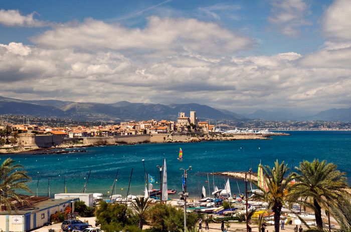 Antibes cannes vence nizza sightseeing privado azul getyourguide